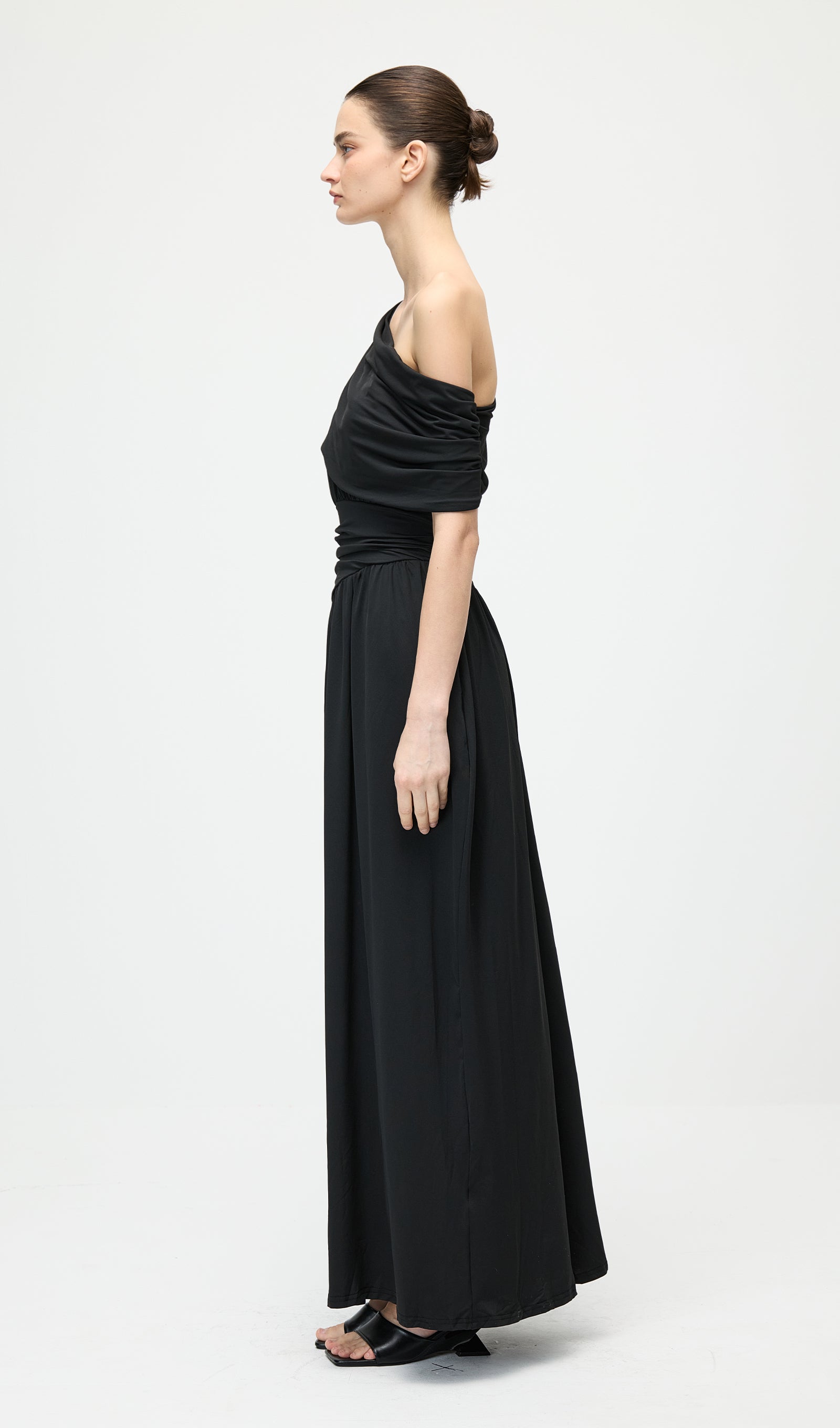 Black Off Shoulder Pleated Maxi Dress
