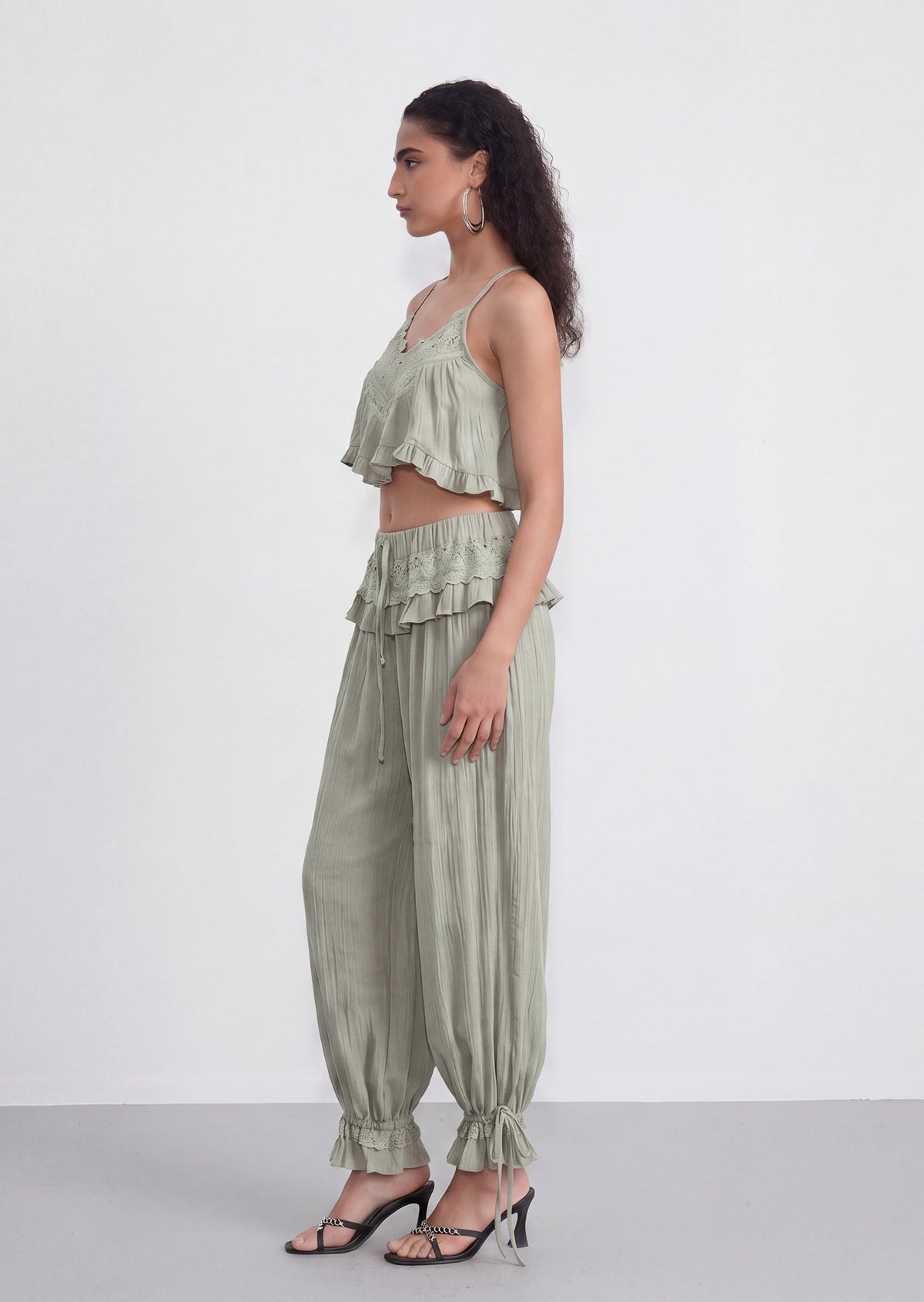 Alyssia Tank Top & Pants Set In Light Green