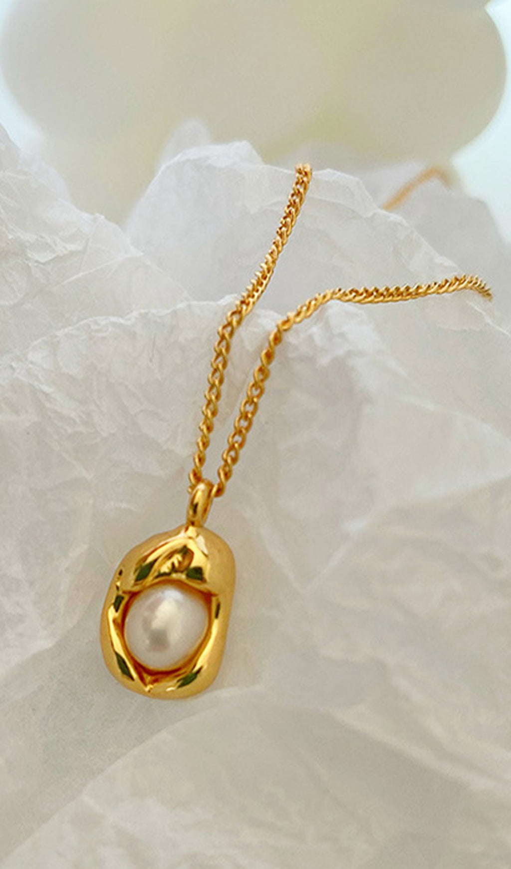 Pendant Pearl Necklace
