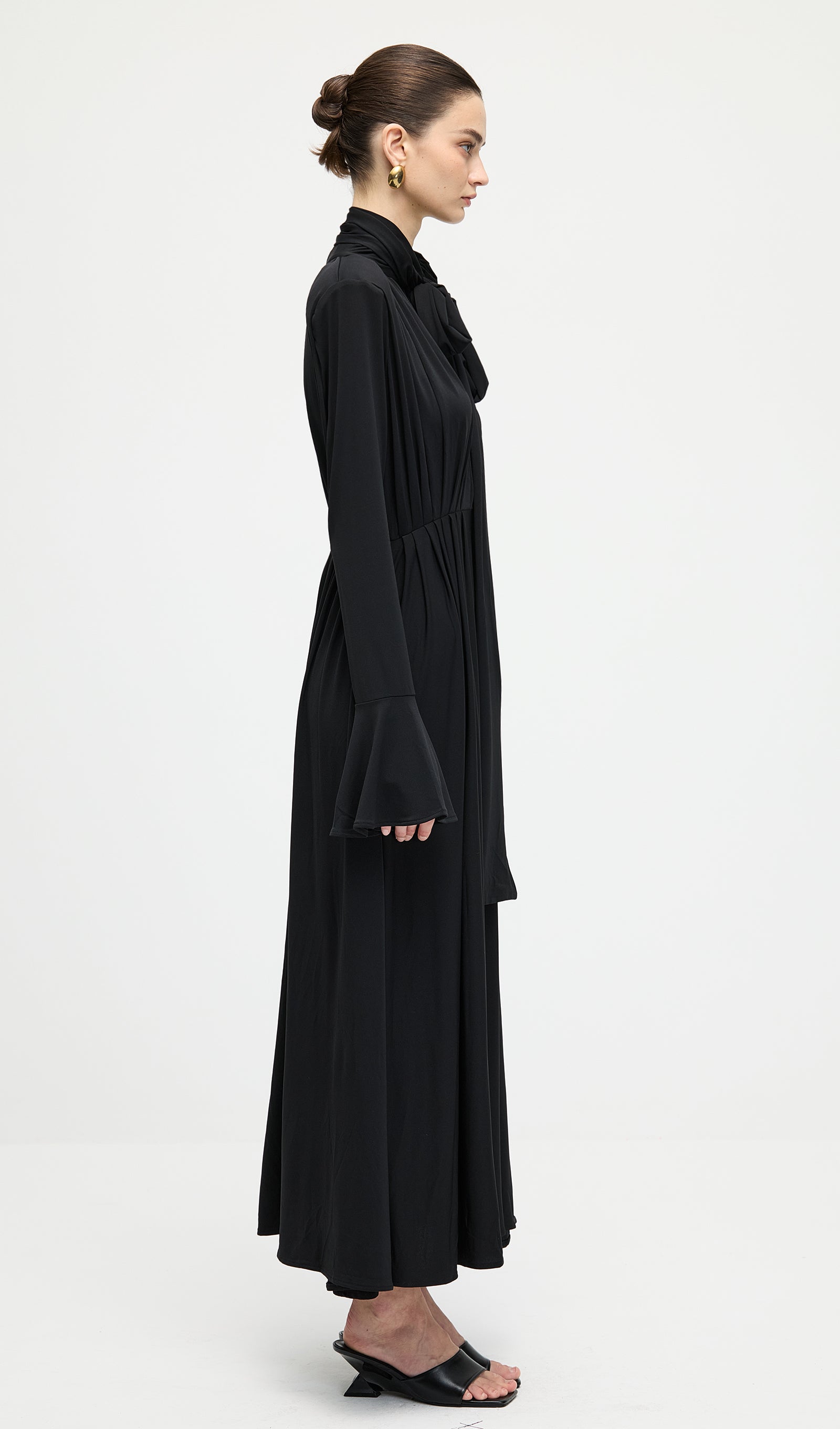 Flower V-Neck Pleated Slit Maxi Dress In Black