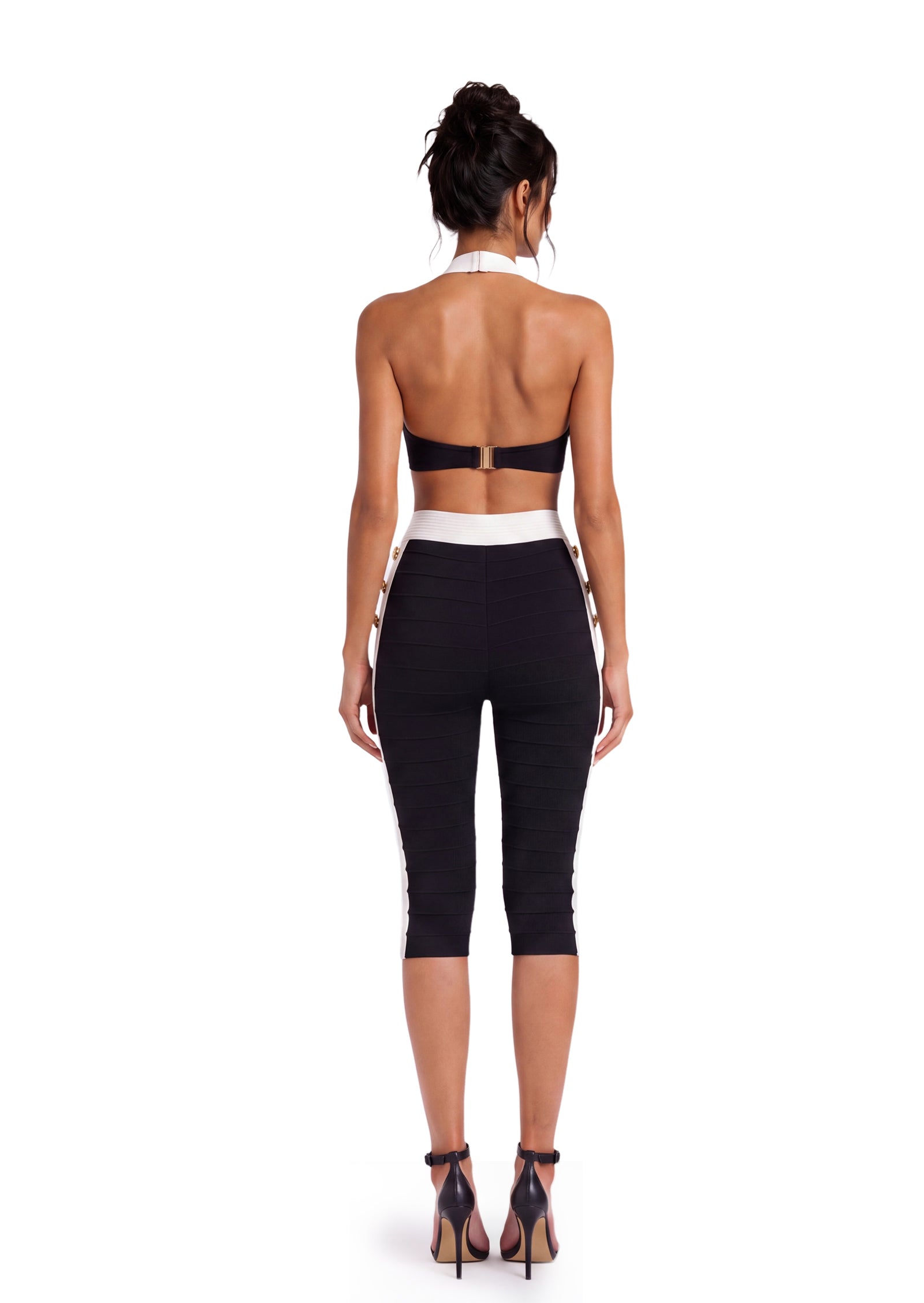 Dwi Halter Neck Top & Shorts Knit Set