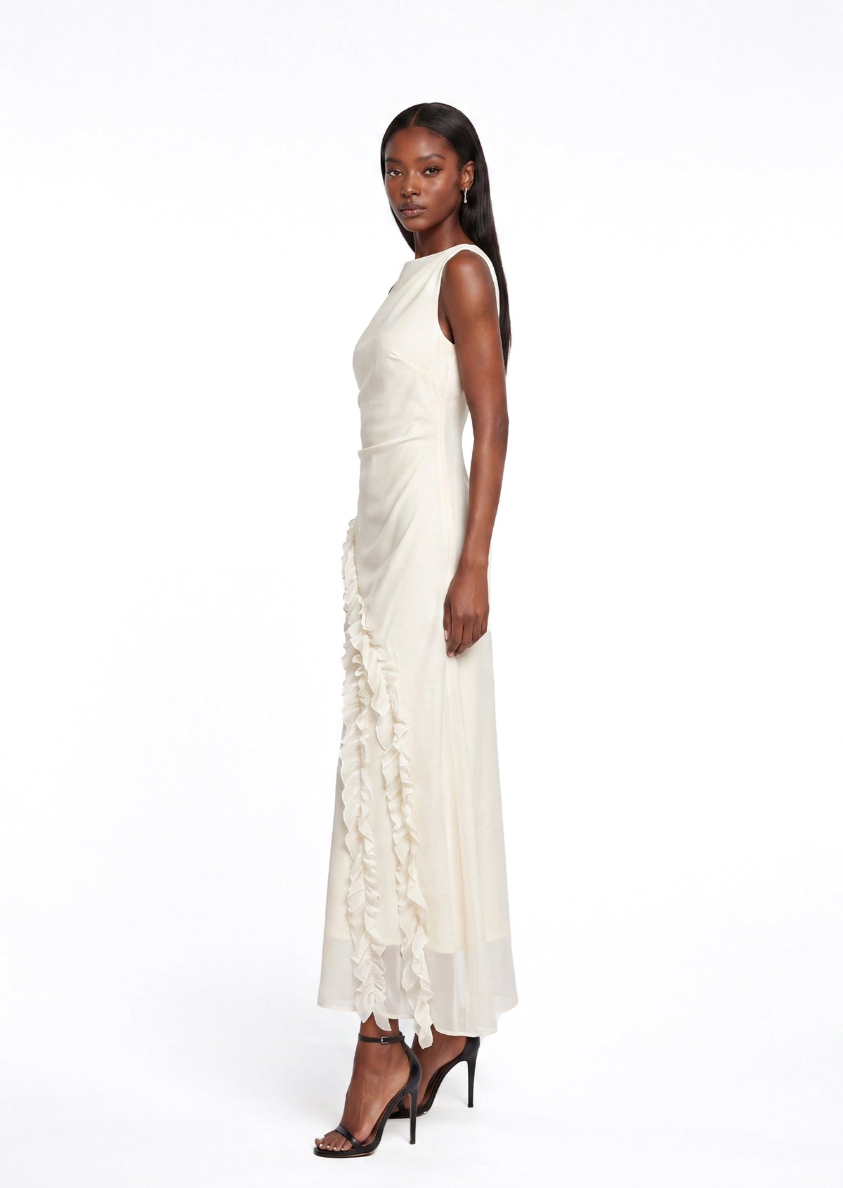Naflah Sleeveless Midi Dress In White