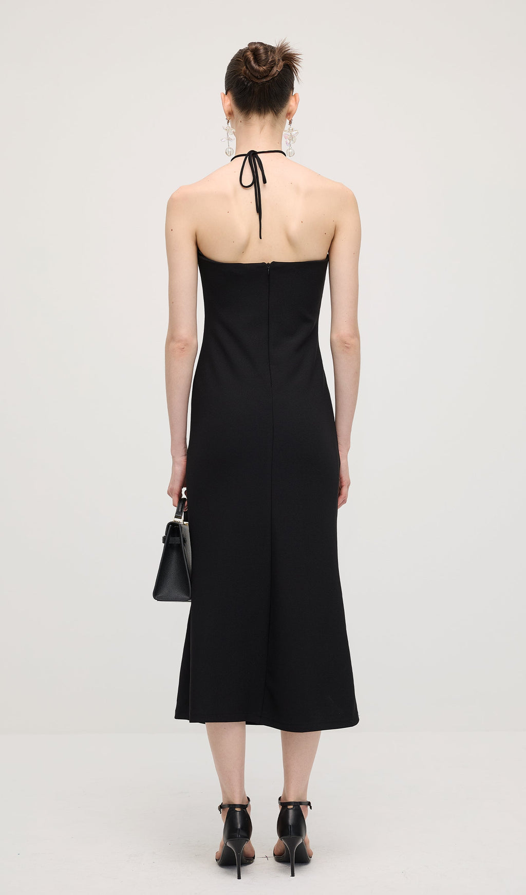 Solid Off Shoulder Midi Dress In Black