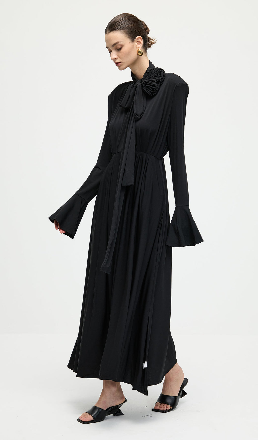 Flower V-Neck Pleated Slit Maxi Dress In Black