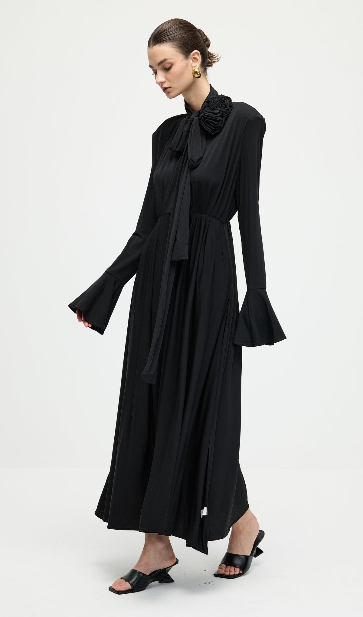 Flower V-Neck Pleated Slit Maxi Dress In Black