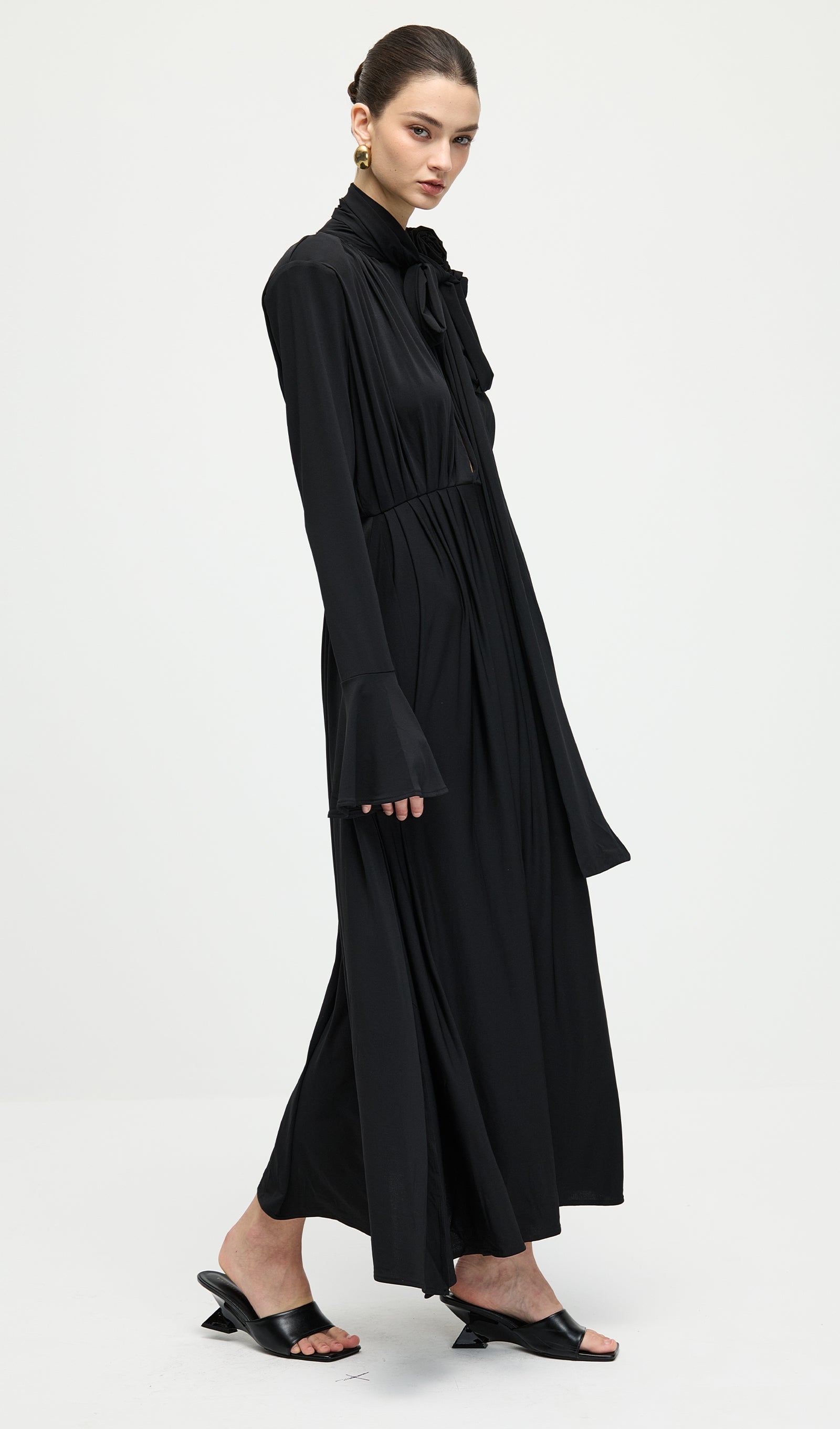 Flower V-Neck Pleated Slit Maxi Dress In Black