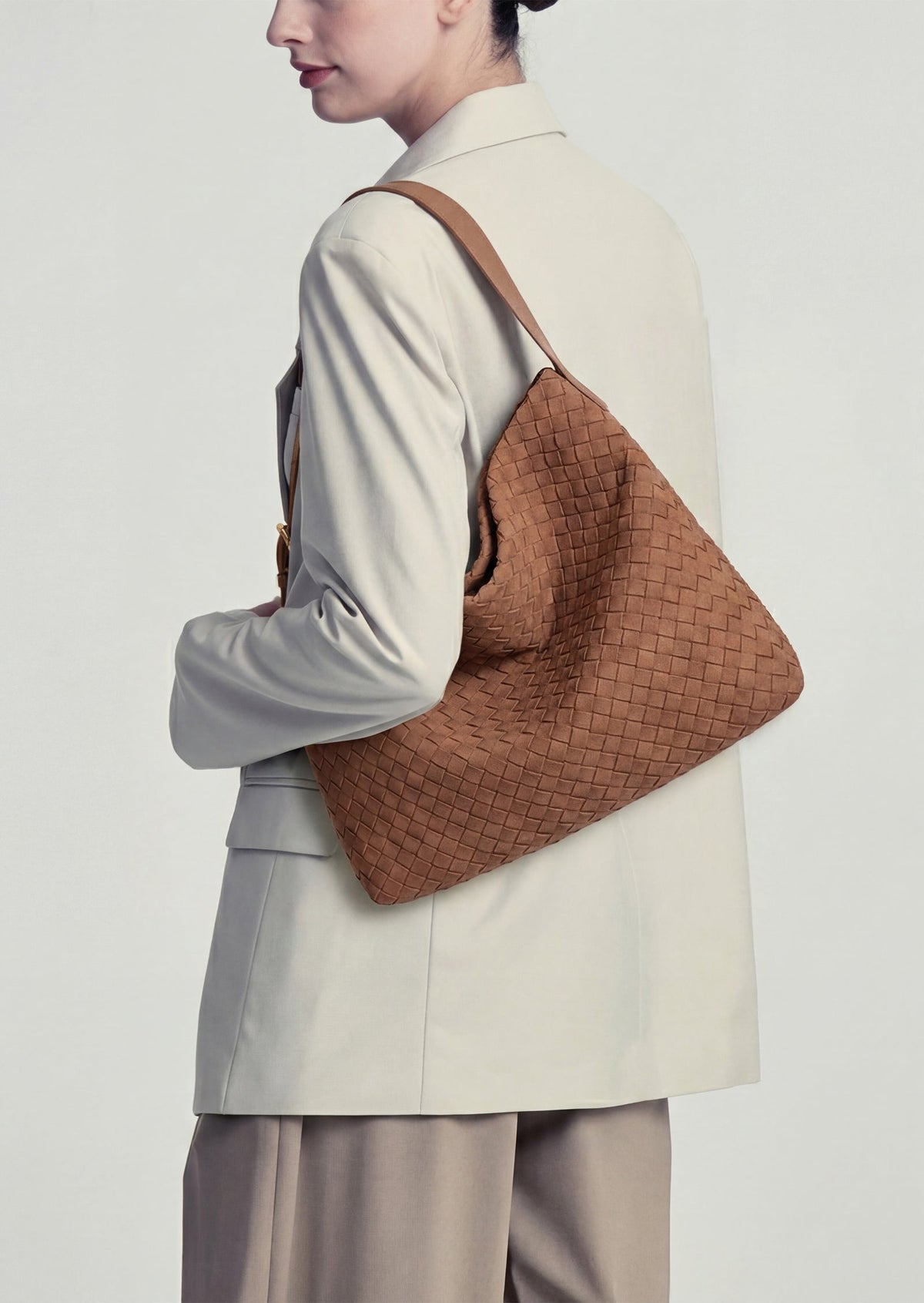 Margaret Woven Tote Bag In Brown