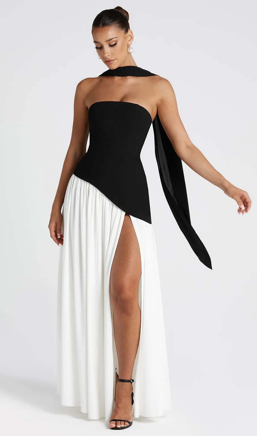 Contrast Color Slit Maxi Dress With Scar