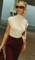 Sleeveless Knitted With Pleats Top