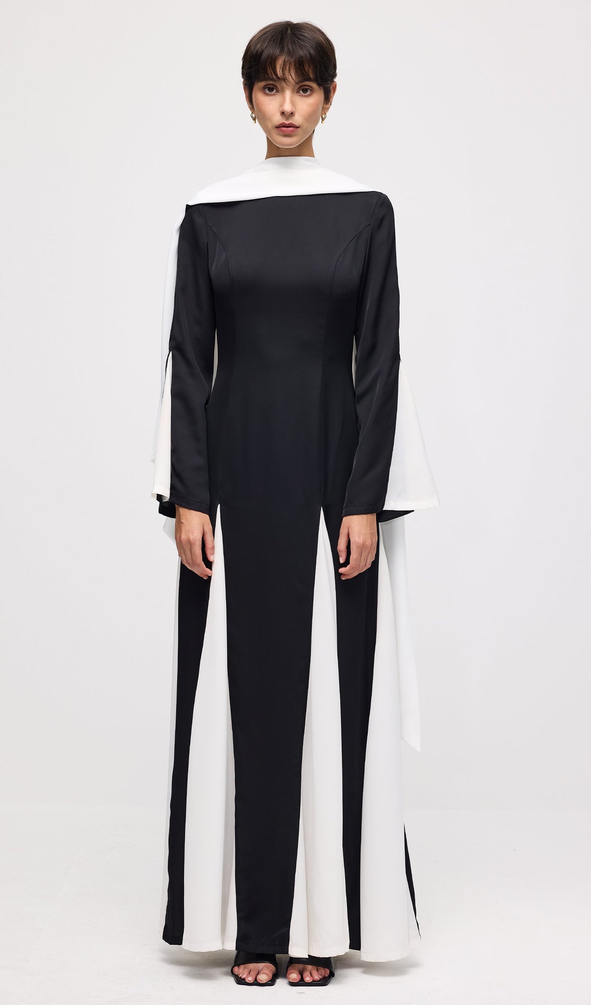 Knitted Triangular Inserts Maxi Dress In Black