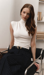 Sleeveless Knitted With Pleats Top